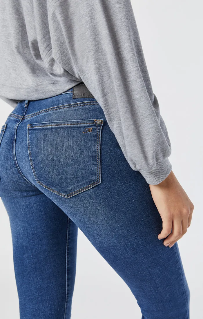 ALEXA SKINNY JEANS IN MID SUPERSOFT