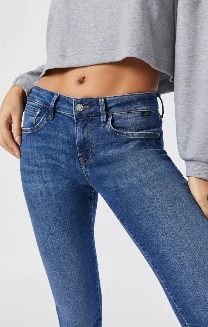 ALEXA SKINNY JEANS IN MID SUPERSOFT