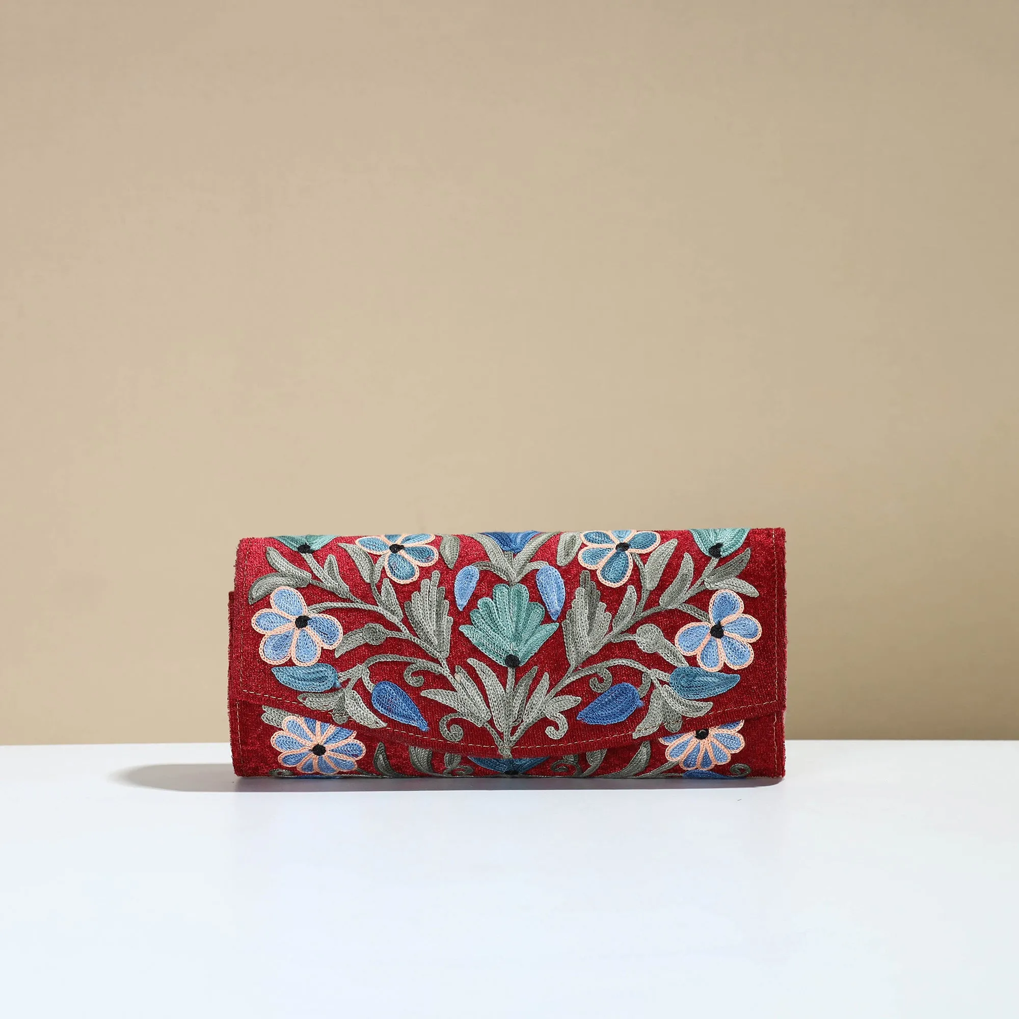 Authentic Kashmiri Crewel Embroidery Velvet Clutch 41