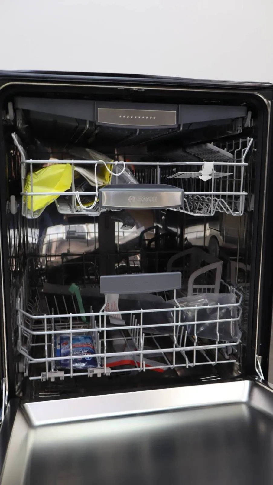 Bosch 24" PR Fully Integrated Built-In Smart 800 Series Dishwasher SHV78CM3N