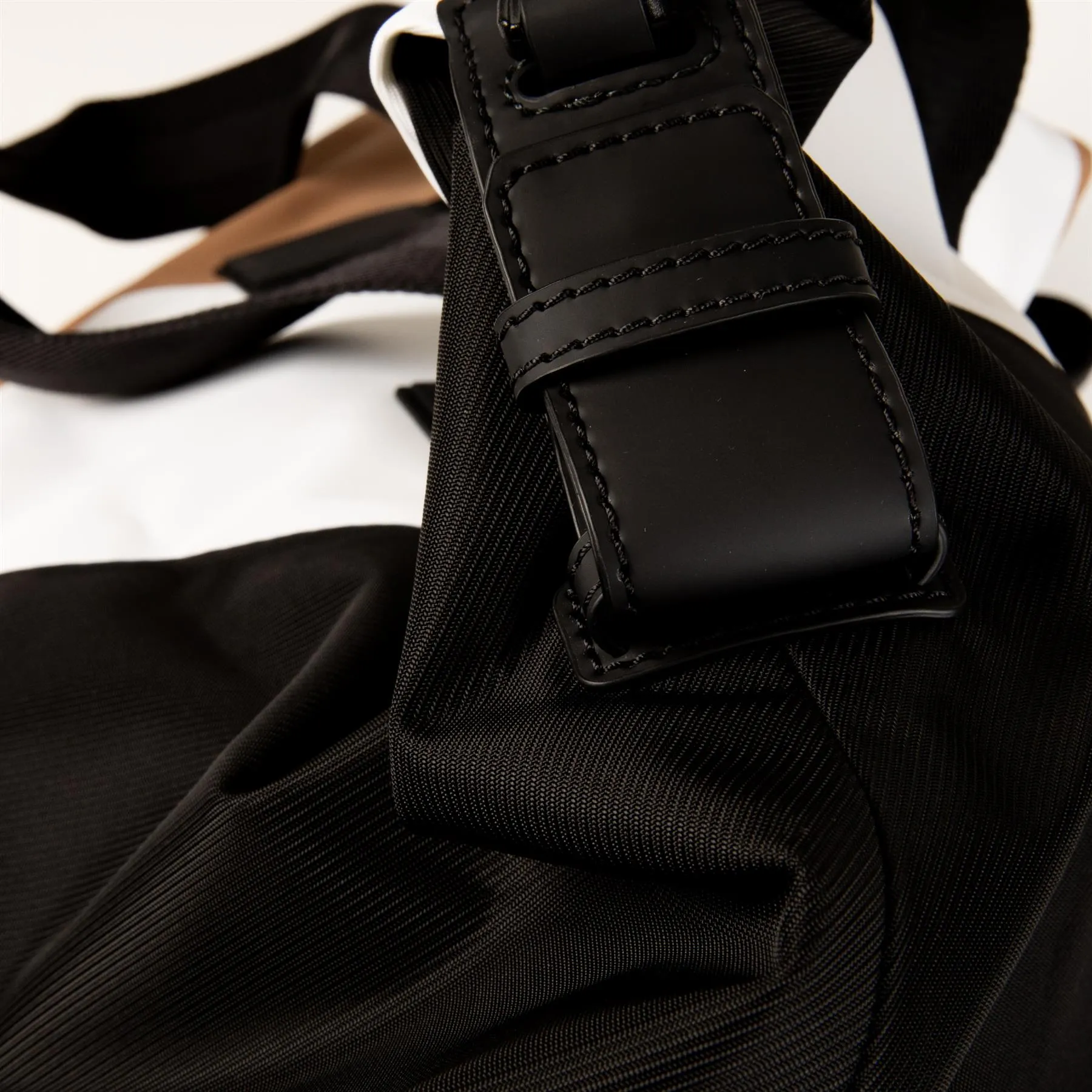 Catch 2.0 T Holdall Black - AW23
