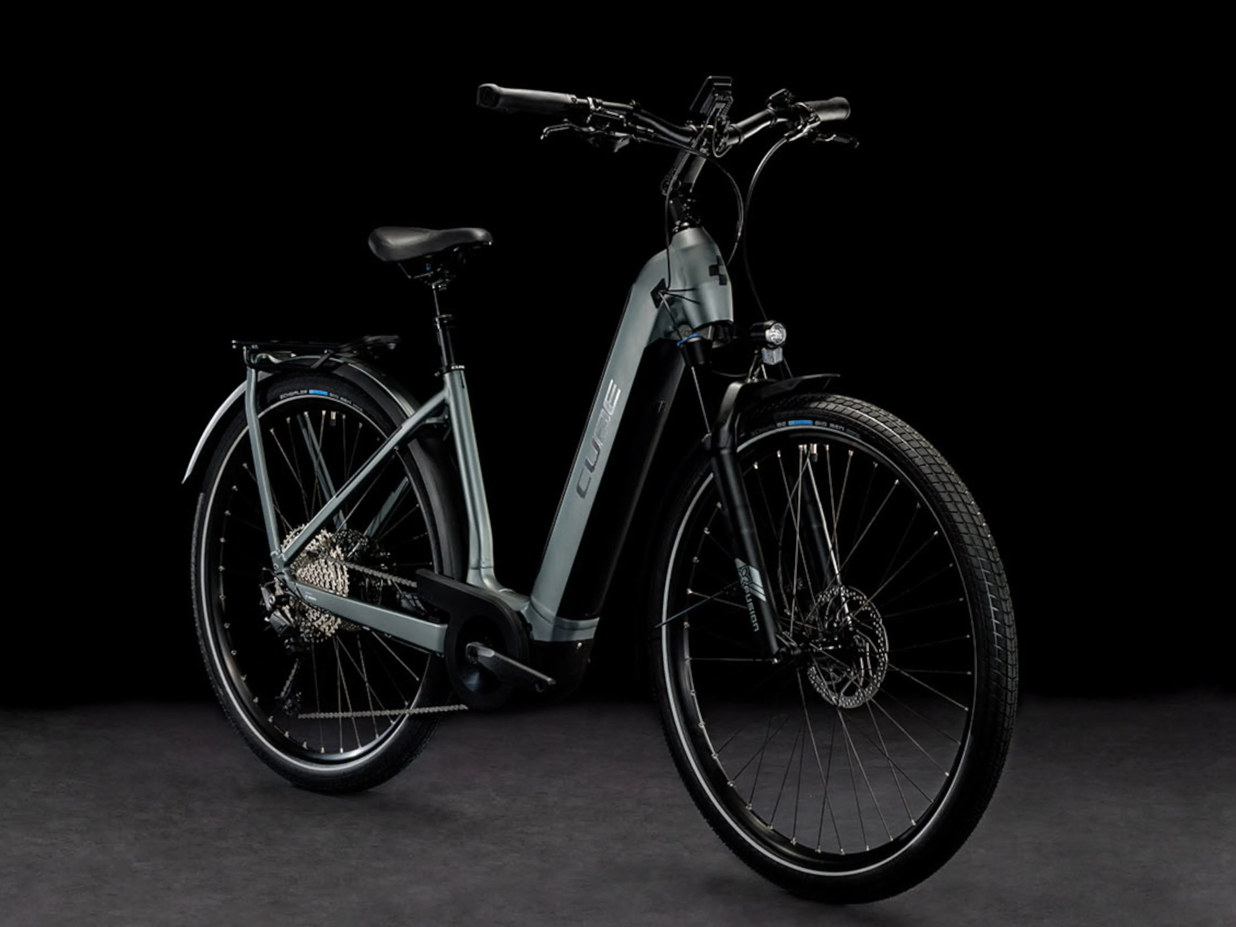Cube Kathmandu Hybrid Pro 625 | Easy Entry