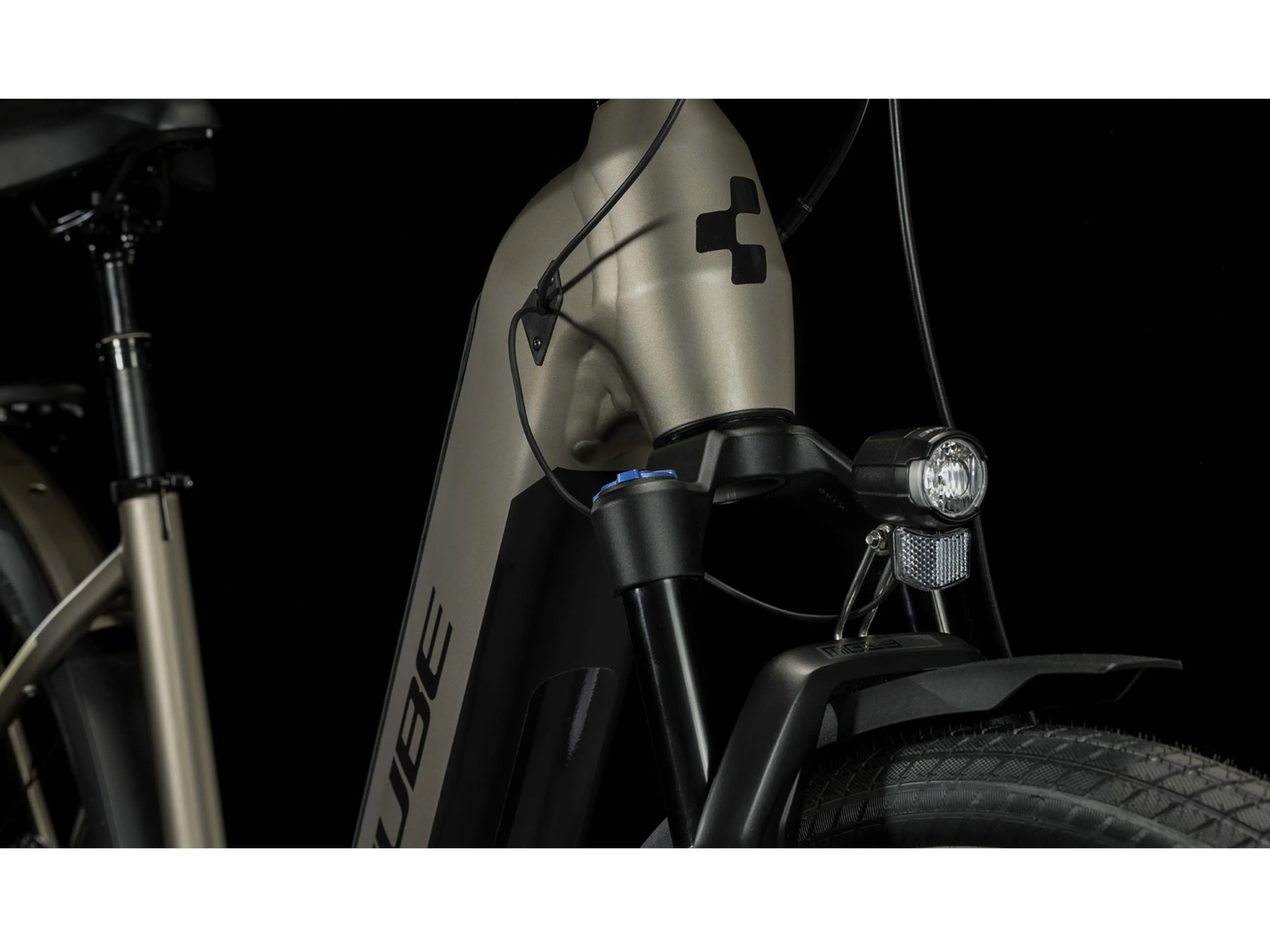 Cube Kathmandu Hybrid Pro 625 | Easy Entry
