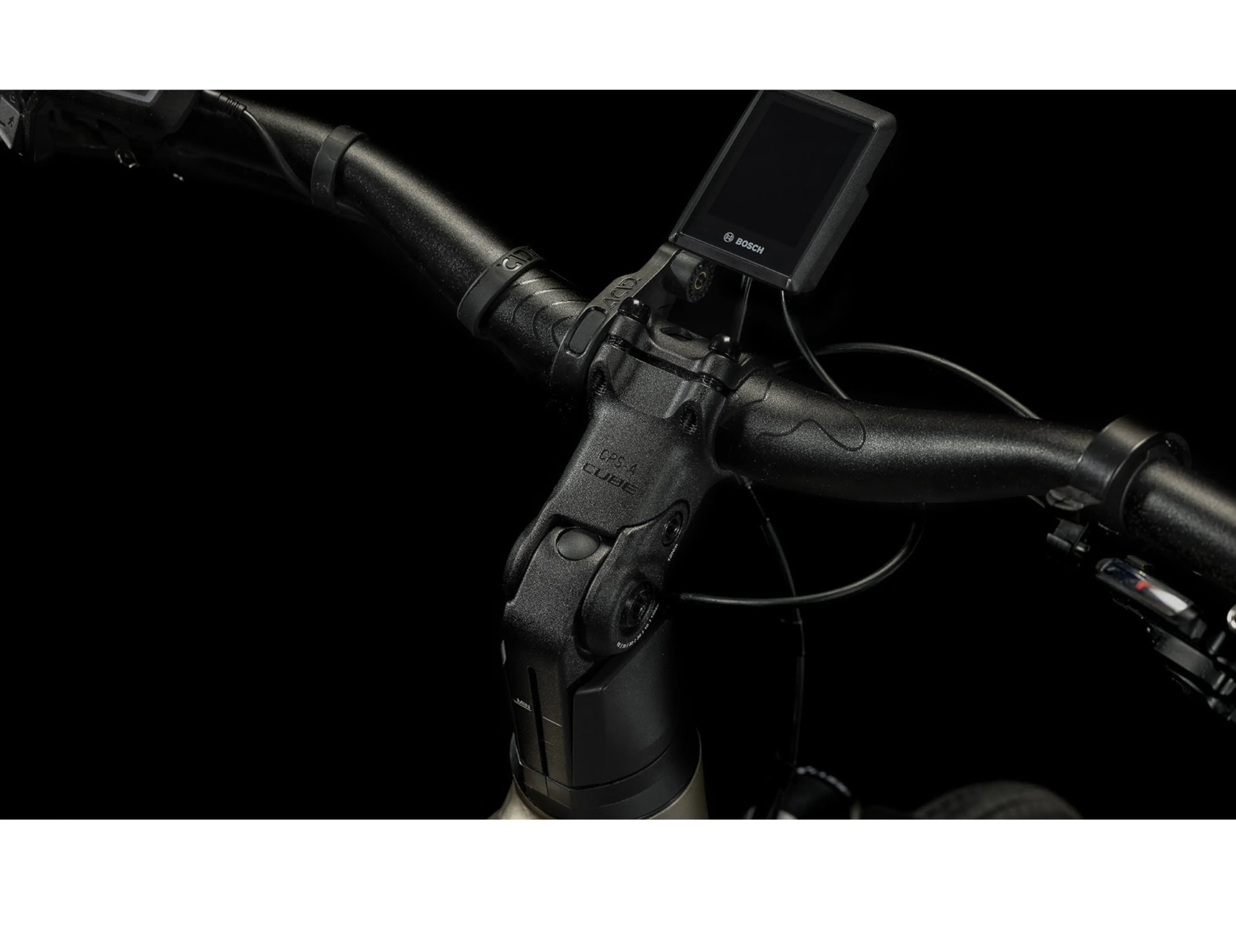 Cube Kathmandu Hybrid Pro 625