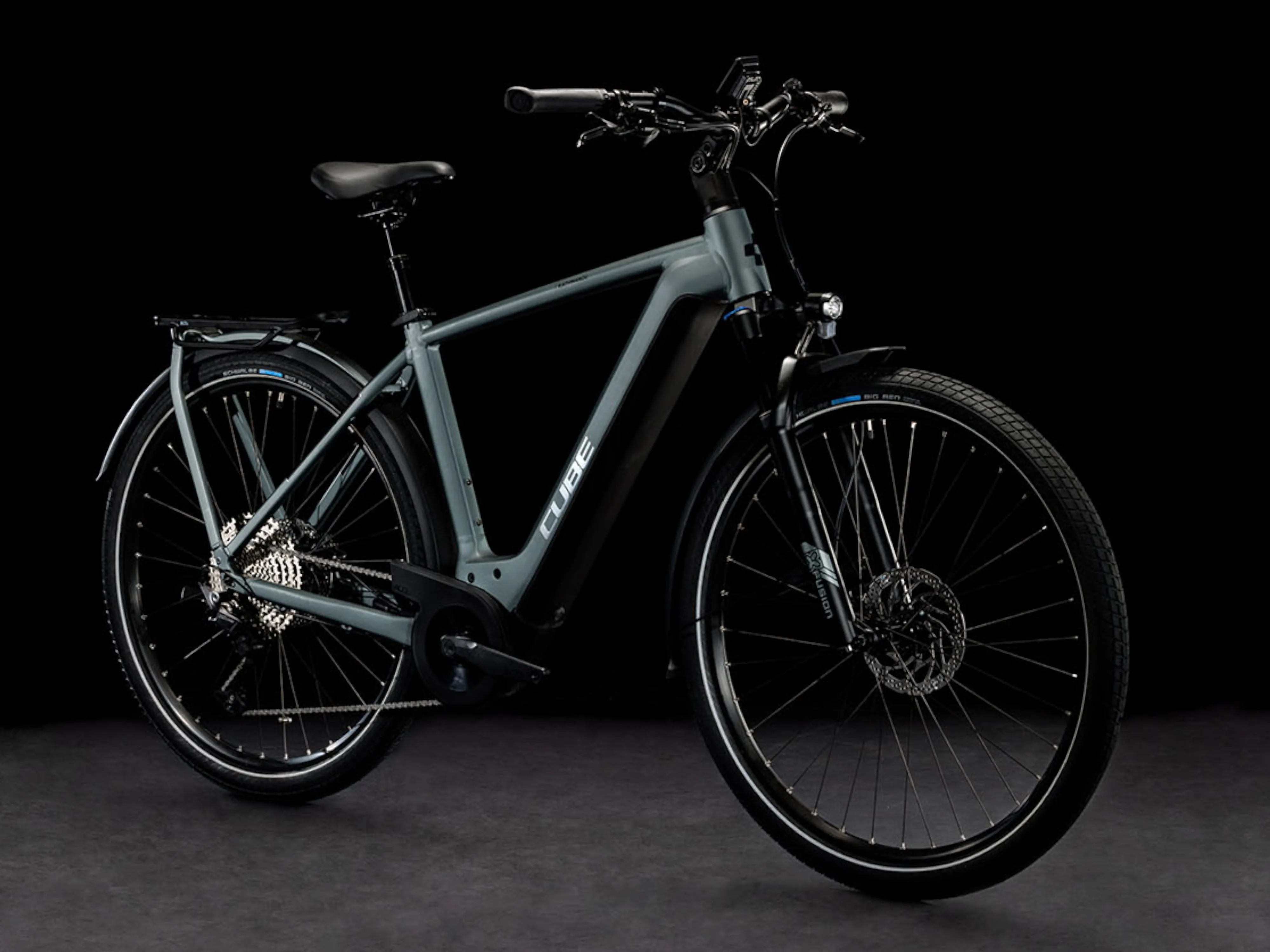 Cube Kathmandu Hybrid Pro 625