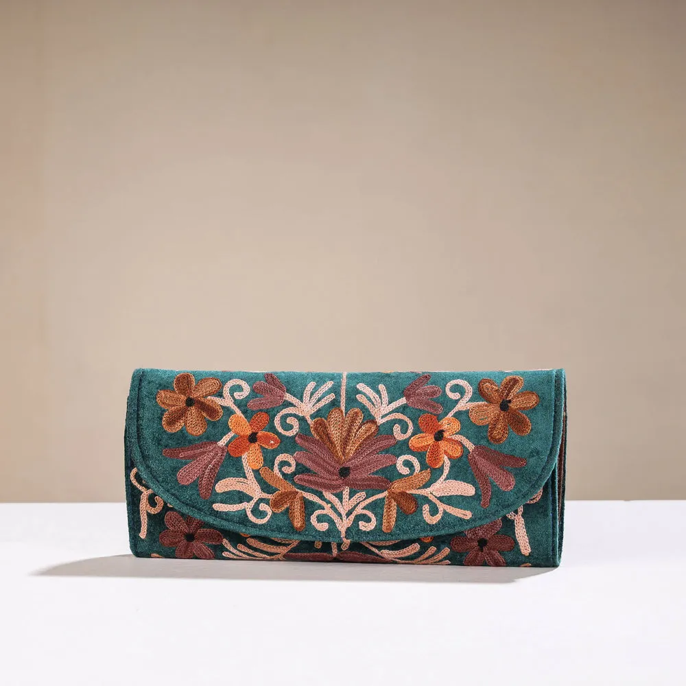 Green - Original Chain Stitch Crewel Embroidery Velvet Clutch