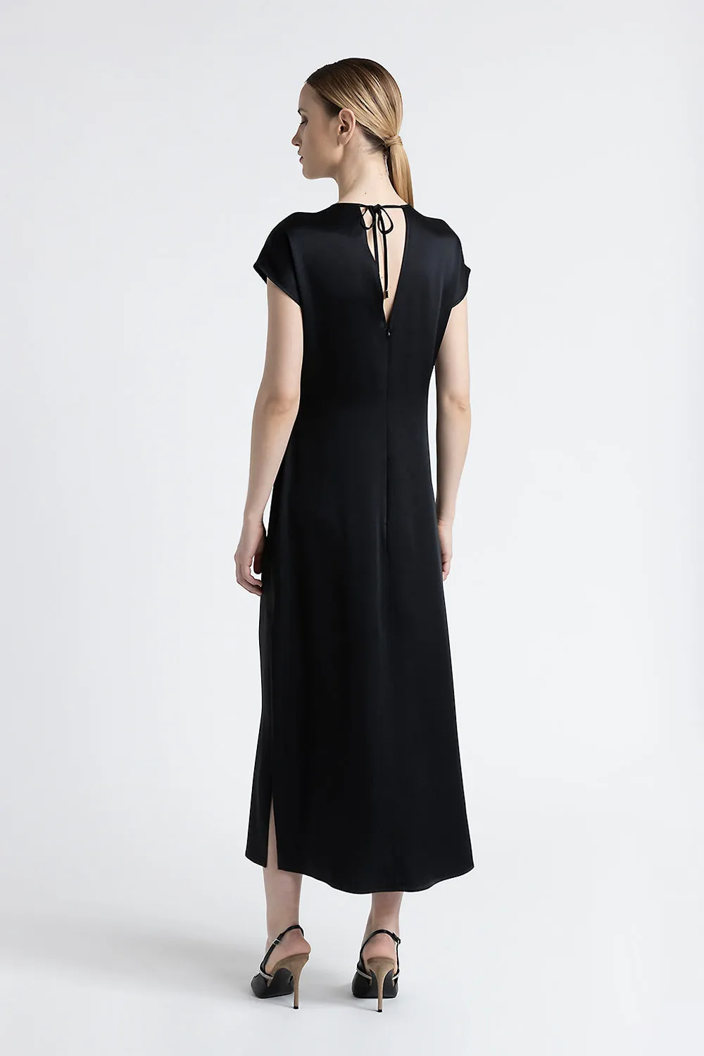 Round neck midi dress