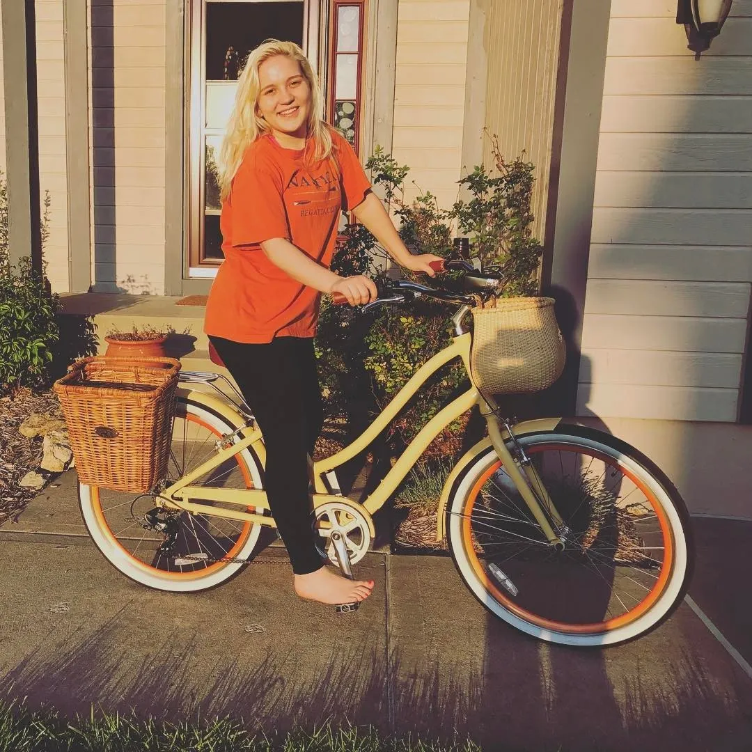 sixthreezero EVRYjourney Deluxe Women's 26" 7-Speed Touring Hybrid Bicycle w/ Integrated Lock, Basket, Light